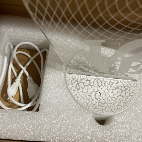 Elegant Heart LED Sculpture with White Base - Picture 3 of 5